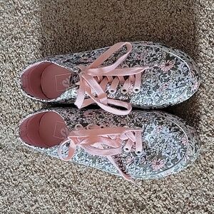 Vans Floral Sneakers Size 6